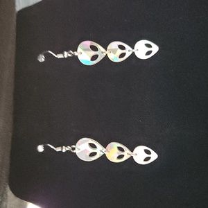 Alien 👽  Hand made pierced earrings